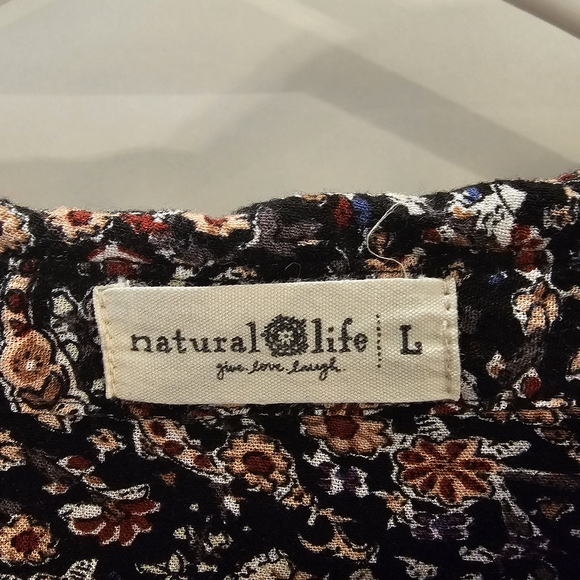 NATURAL LIFE Floral Blouse - Black and Pink - Picture 2 of 6